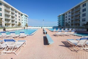 Appart'hôtel, 1 très grand lit et 1 canapé-lit (Sea Coast Gardens II 114) | Piscine | Piscine chauffée