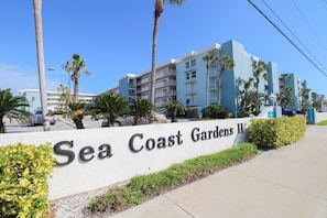 คอนโด, เตียงคิงไซส์ 1 เตียง และโซฟาเบด (Sea Coast Gardens II 117) | บริเวณภายนอก
