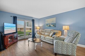 Living area - Sea Coast Gardens II 117 (New Smyrna Beach)