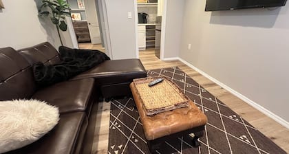 Cozy studio in nice West Hempstead with WiFi, AC