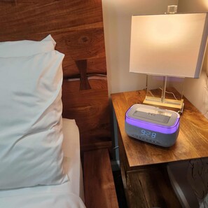 2 室のベッドルーム、アイロン / アイロン台、WiFi (無料)、ベッドシーツ