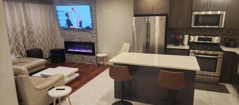 beautiful, cozy private and quiet house + heat garage -EV charger - NO BASEMENT