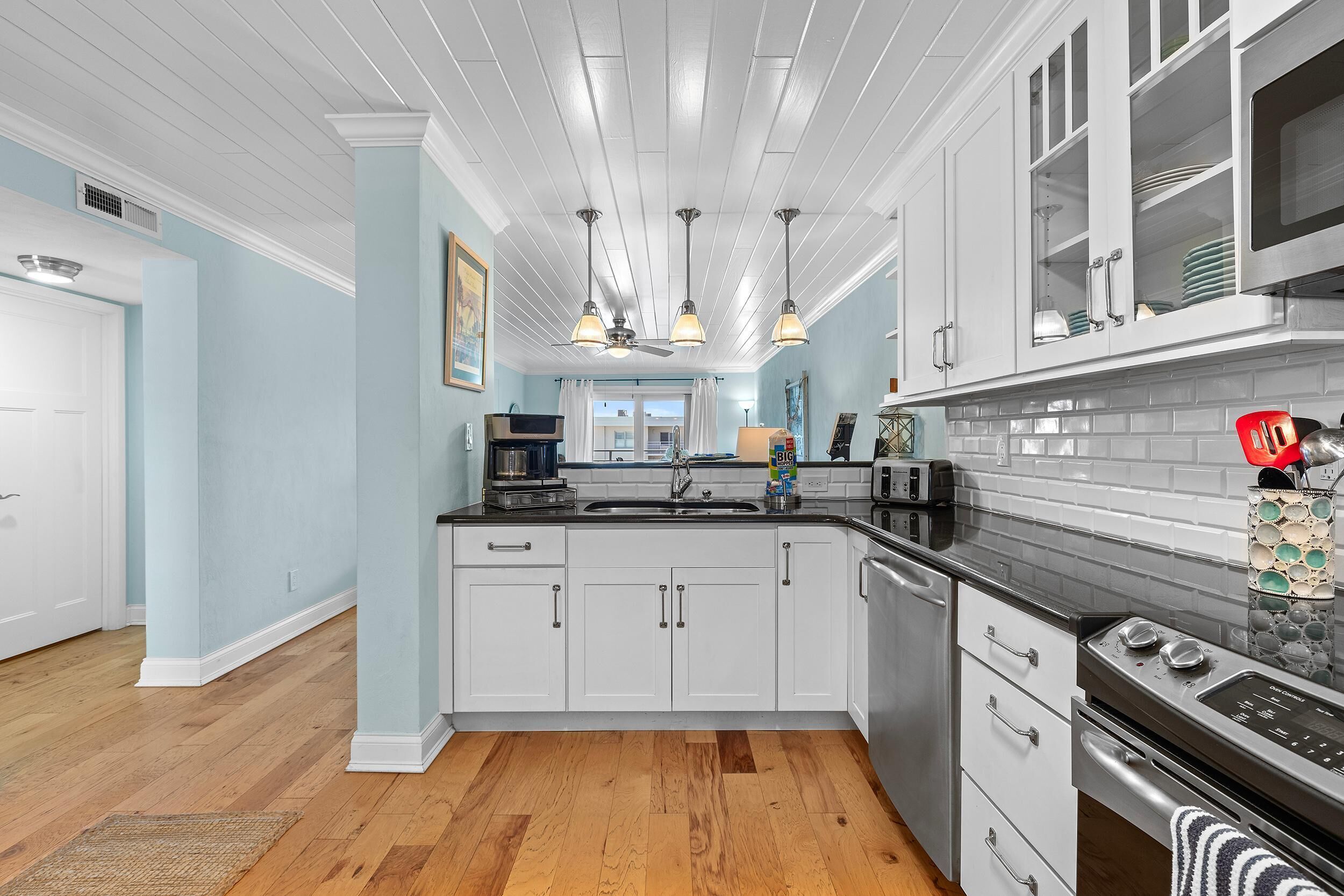 Condo, Multiple Beds (Sea Coast Gardens II 513) | Private kitchen | Oven