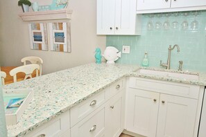 Condo, Multiple Beds (Sea Coast Gardens III 105) | Private kitchen