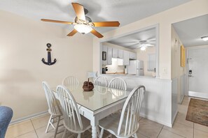 Condo, 1 Queen Bed with Sofa bed (Sea Coast Gardens III 112) | Dining