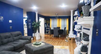 Cozy 3-bedroom home in Kansas City with WiFi, AC, and a private backyard.