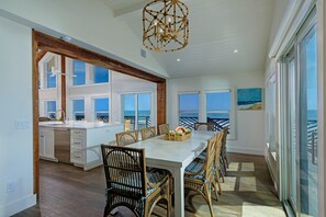 Dining - Sea Castle (New Smyrna Beach)