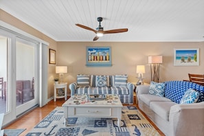 Condo, 1 Queen Bed with Sofa bed (Sea Coast Gardens III 514) | Living area