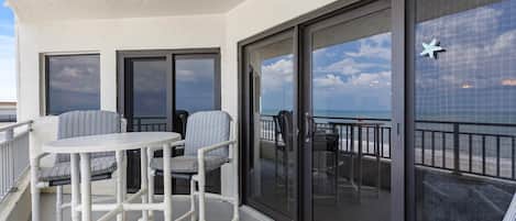 Condo, 1 King Bed (Seascape Towers 524) | Outdoor dining