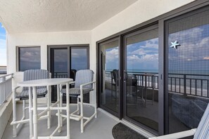 Appartamento, 1 letto king (Seascape Towers 524) | Ristorazione all'aperto