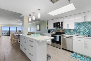 Condo, Multiple Beds (Shorehom by the Sea 51) | Private kitchen