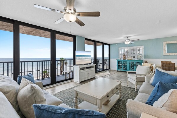 Apartment, Mehrere Betten (Sunrise 309) | Wohnbereich