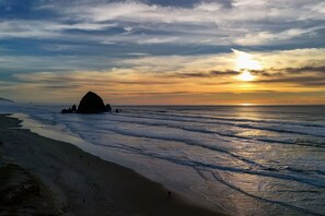 Una spiaggia nelle vicinanze