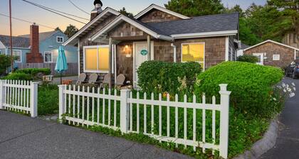4 Buccaneer Bay: Charming Bungalow | Walk to Beach | Dog-Friendly