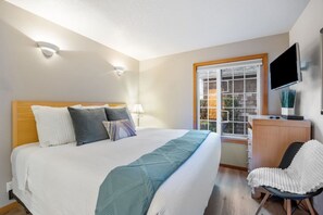 1 habitación, escritorio, tabla de planchar con plancha y wifi