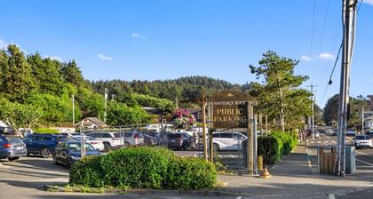 9 Captains Cove: Coastal Escape | Walk to Beach | Dog-Friendly