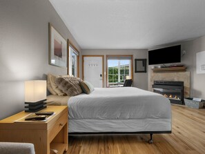 4 Schlafzimmer, Schreibtisch, Bügeleisen/Bügelbrett, WLAN