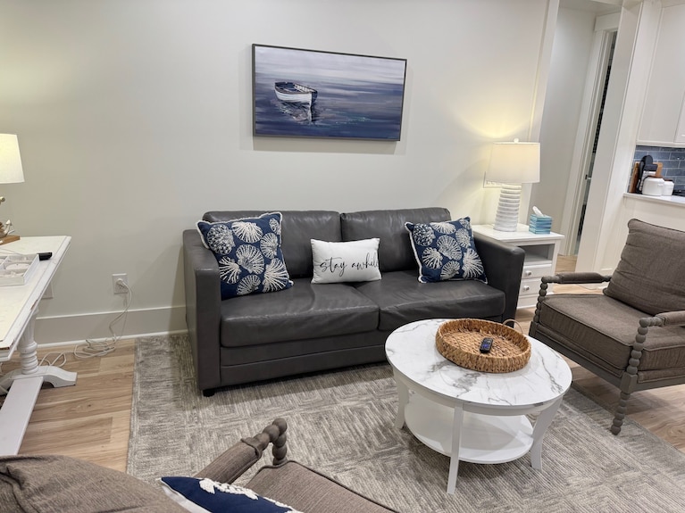 Brand New Detached Apartment Over Garage In Davidson 3 Blocks From Main Street - Davidson, NC