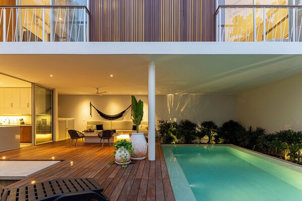 Outdoor pool, a heated pool