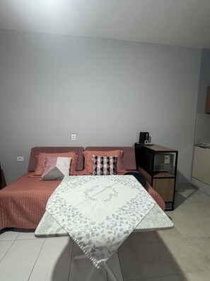 Estudio Confort, para no fumadores, cocineta | Comedor