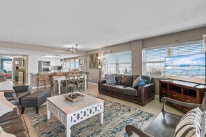 Apartamento, varias camas (Southwind 905) | Zona de estar