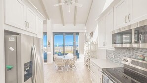 Leilighet, flere senger (Sea Winds Condominiums I) | Eget kjøkken | Ovn