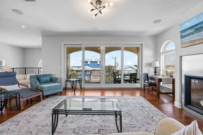 Living area - Villa del Mar (New Smyrna Beach)