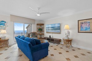 Condo, 1 Katil Raja (King) (Colony Beach Club 225) | Ruang tamu