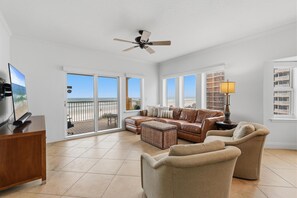 Lägenhet - flera sängar (Atlantic Villas 301) | Vardagsrum