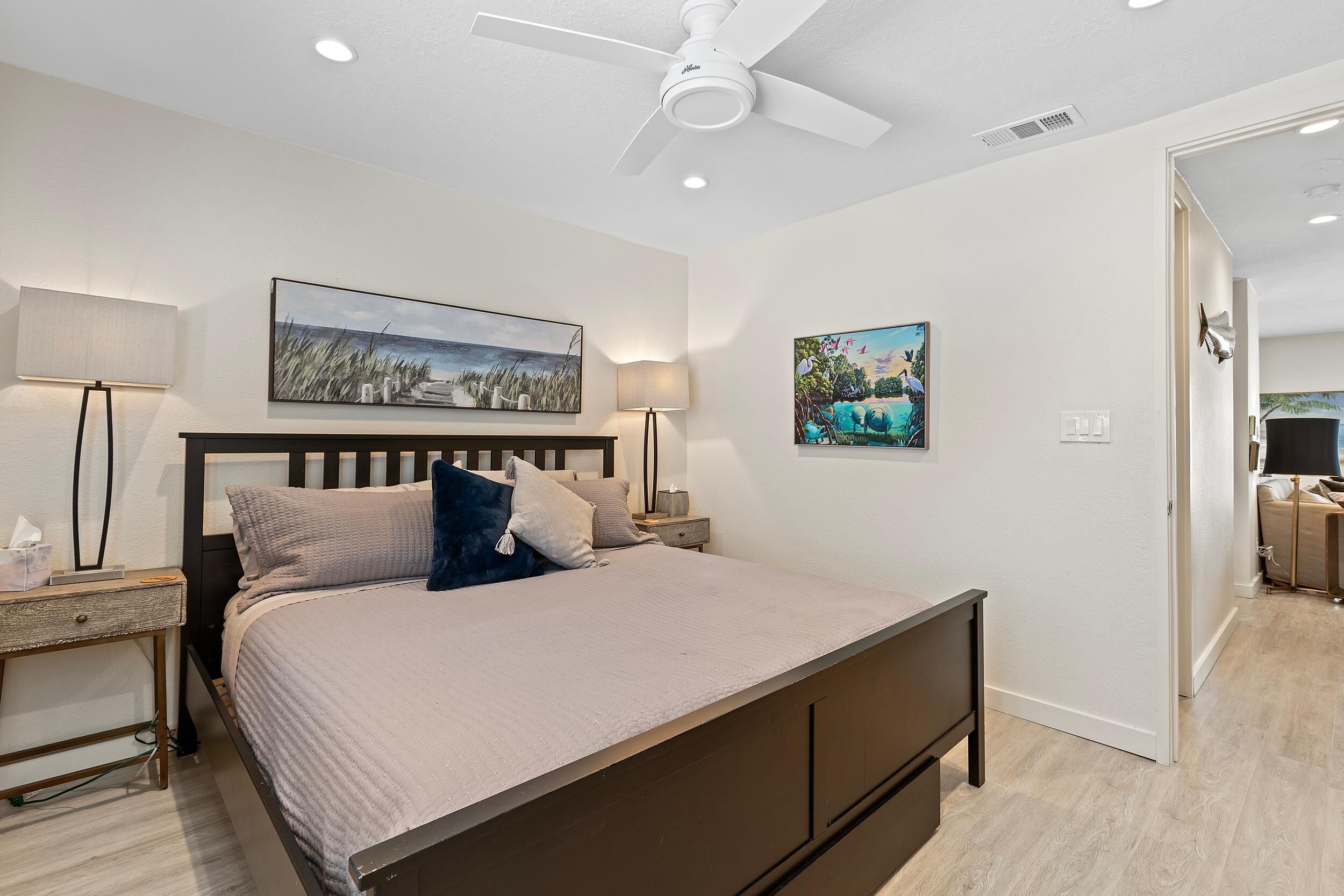 Condo, 1 King Bed (Colony Beach Club 246)