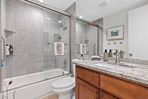 Condo, 1 King Bed (Colony Beach Club 246) | Bathroom | Hair dryer, towels, soap, shampoo