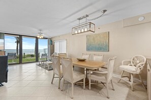 Dining - Sunrise 109 (New Smyrna Beach)