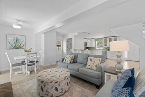 Casa, 2 camas Queen size (Barefoot Bungalow) | Área de sala de estar