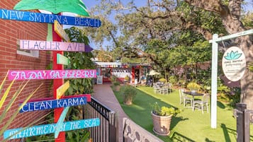 Condo, 1 Queen Bed (Flagler Suites 4) | Outdoor dining