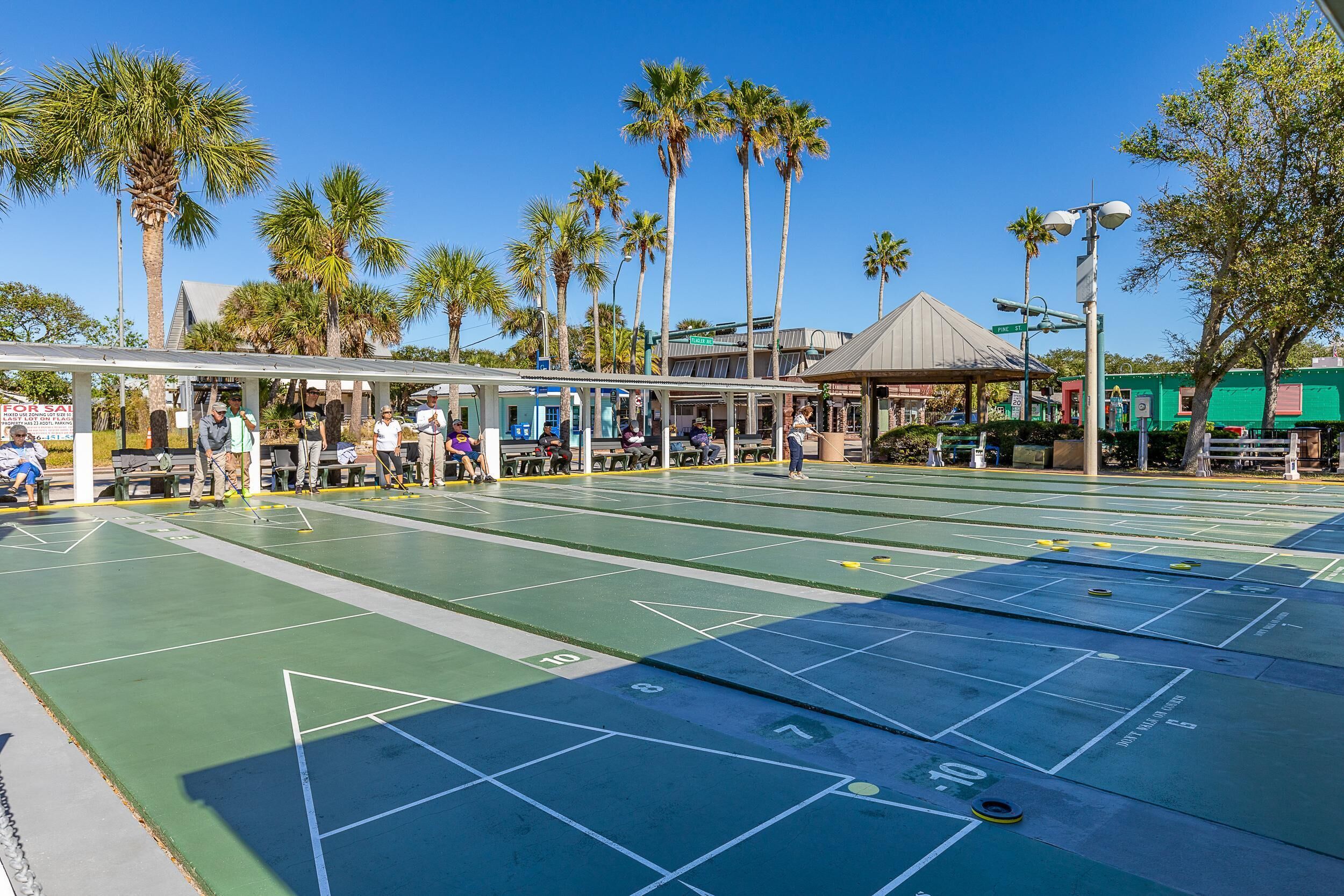 Condo, 1 giường cỡ queen và sofa giường (Flagler Suites 2) | Sân thể thao