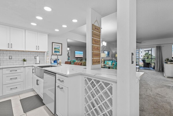 Condo, Multiple Beds (Oceanwalk 1-303) | Private kitchen | Oven, toaster