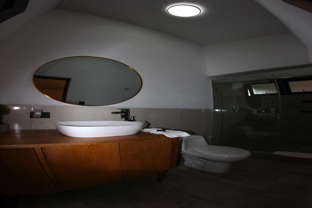 Bruser, hårtørrer, håndklæder, Sæbe