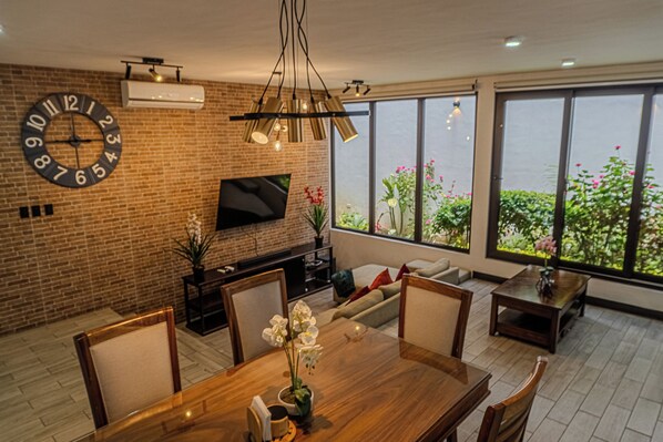 Unclassified image, 1 of 29, button - Hermosa casa, con Parqueo propio, Ideal para pasar momentos en familia o pareja. (Jocotenango)