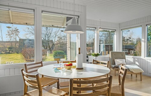 3 bedroom gorgeous home in Stege