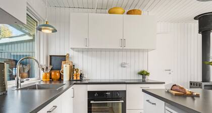 3 bedroom gorgeous home in Stege