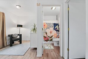 Hårføner og håndklær
