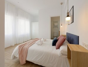 3 habitaciones, tabla de planchar con plancha y wifi gratis