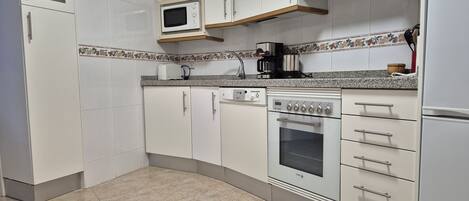 Fridge, microwave, oven, dishwasher