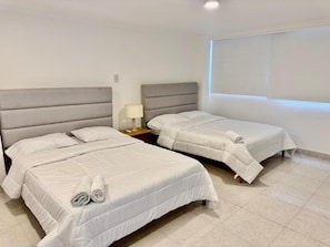 3 chambres, fer et planche à repasser, Wi-Fi, draps fournis