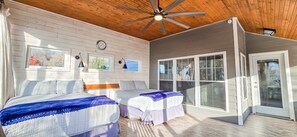 4 عدّة غرف نوم ومكتب ومكواة/لوح كي وواي فاي