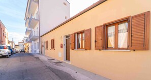 Exterior detail - St. Simplicius - 5 mins from city center, WiFi, AC (Olbia)