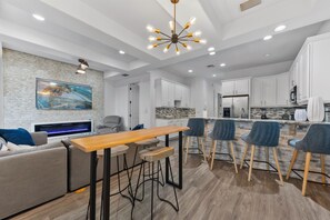 Interior - The Parview Retreat: Private Pool, Games room, Golf View (Kissimmee)