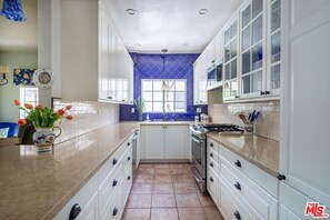 Kochgeschirr/Geschirr/Besteck