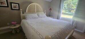 3 chambres, fer et planche à repasser, Wi-Fi, draps fournis