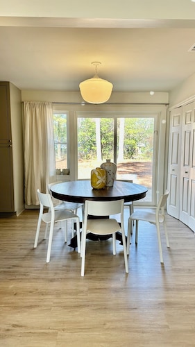 Downtown Perry Cozy 4/3 house with fenced backyard